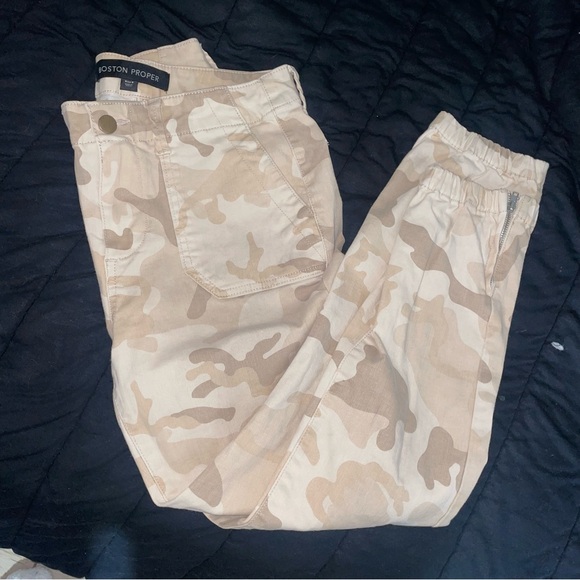 Boston Proper Pants - Boston Proper Women's Camouflage Joggers - Beige